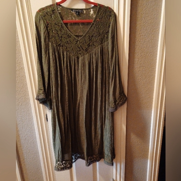 Forrest Green Dress - Picture 1 of 2